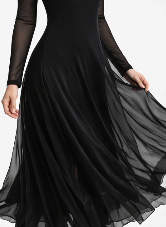 Vestido largo holgado en tul negro